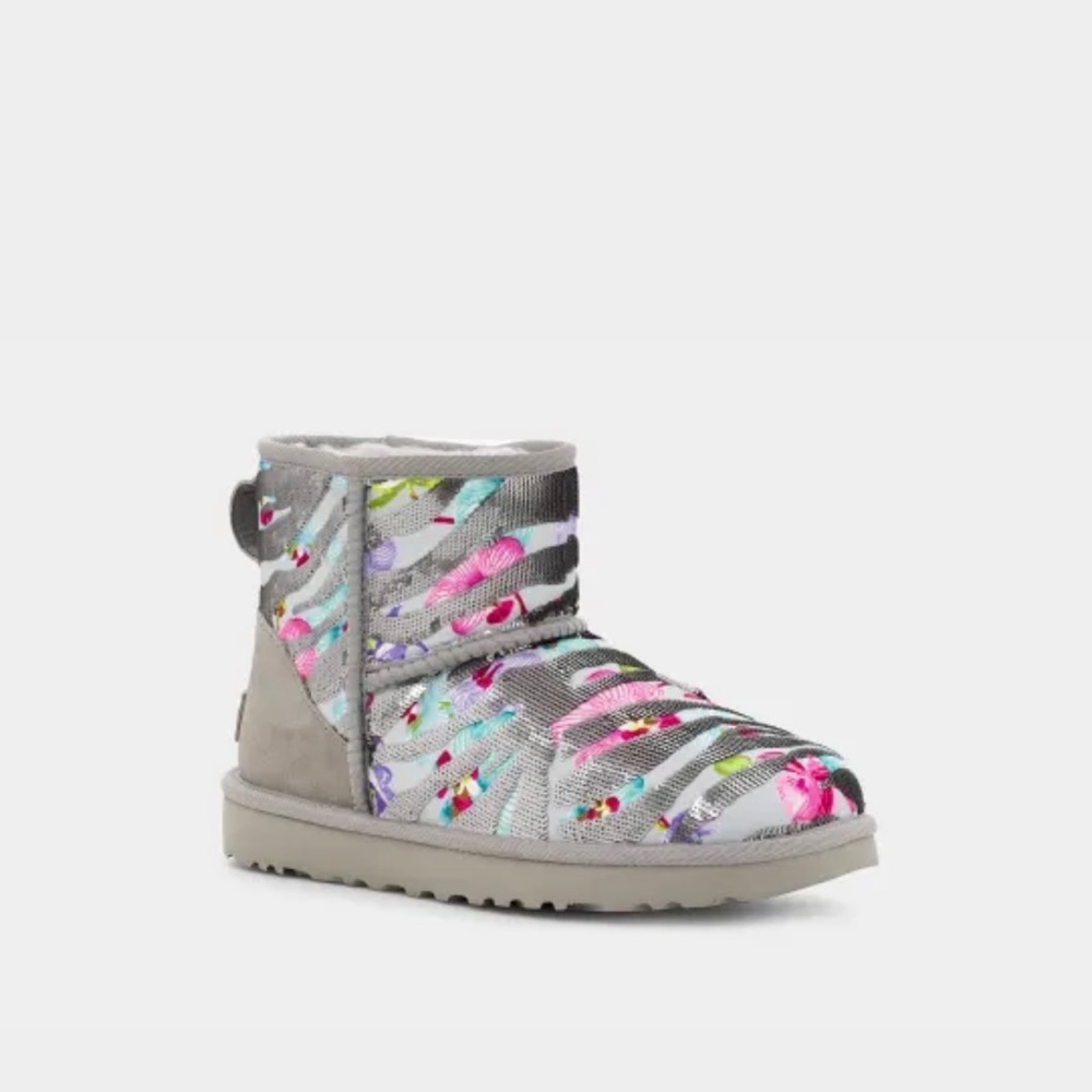 UGG Classic Mini Tiger Flower Sequins Grey Women’s Boots Size 7 NWT